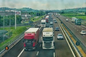 Read more about the article Things to Look For in a Good Trucking Job