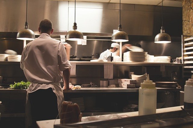 You are currently viewing Restaurants Weigh Options, Some Reopen