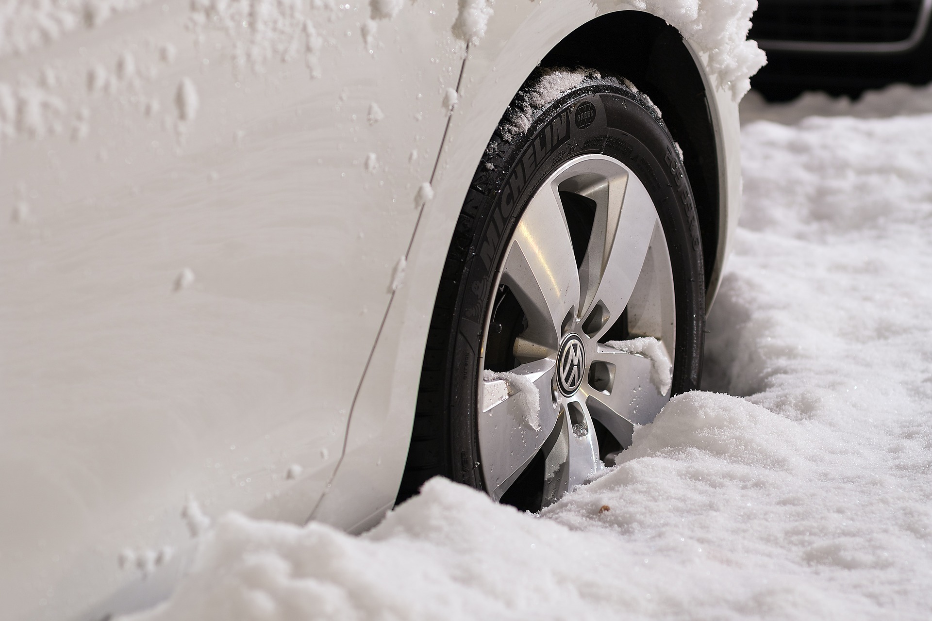 You are currently viewing Electric Vehicles: How They Can Weather The Storm Of Wintertime