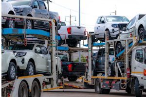 Read more about the article Is Open or Enclosed Transport Best to Ship a Car to Alaska