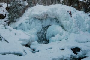 Read more about the article Alaska Deals With Extreme Winter